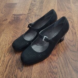 Classic Black Mary Jane Heels - Women's Elegant Court Shoes